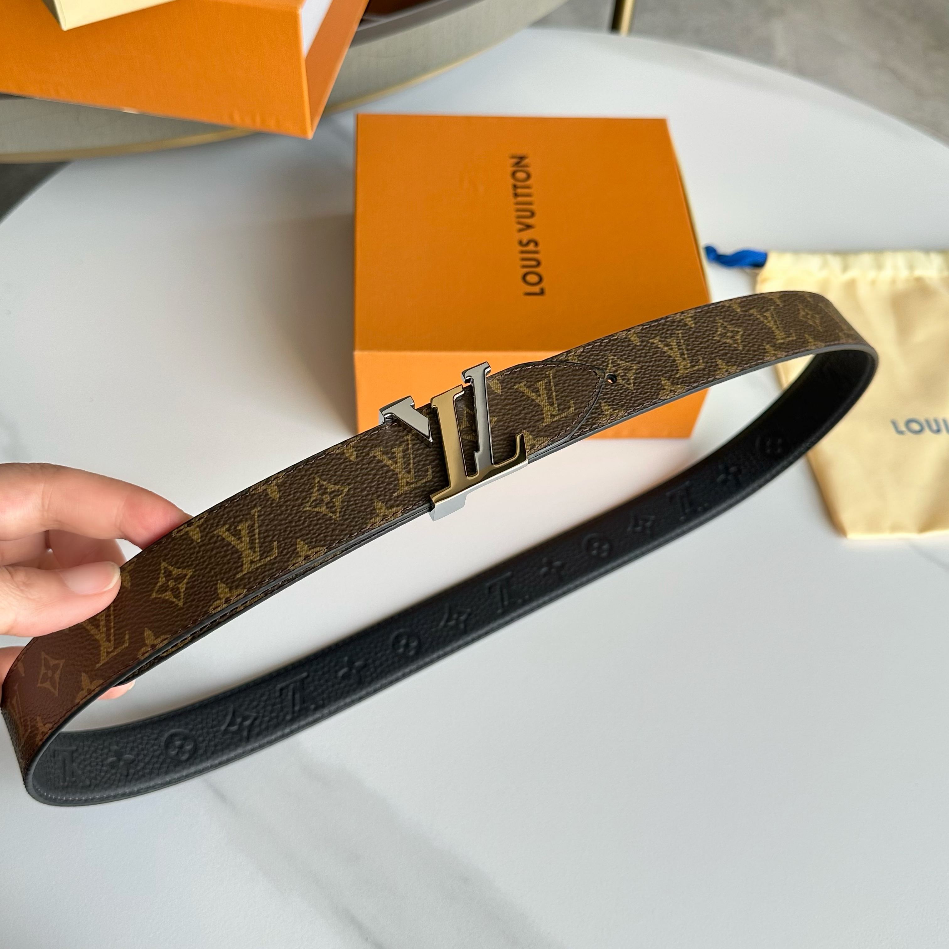 Louis Vuitton Female Basic Belt Cow Leather S-l