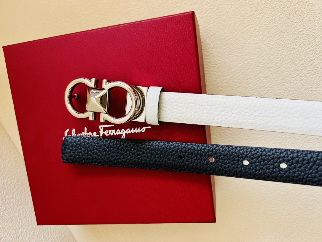 Salvatore Ferragamo Female Leather Belt M