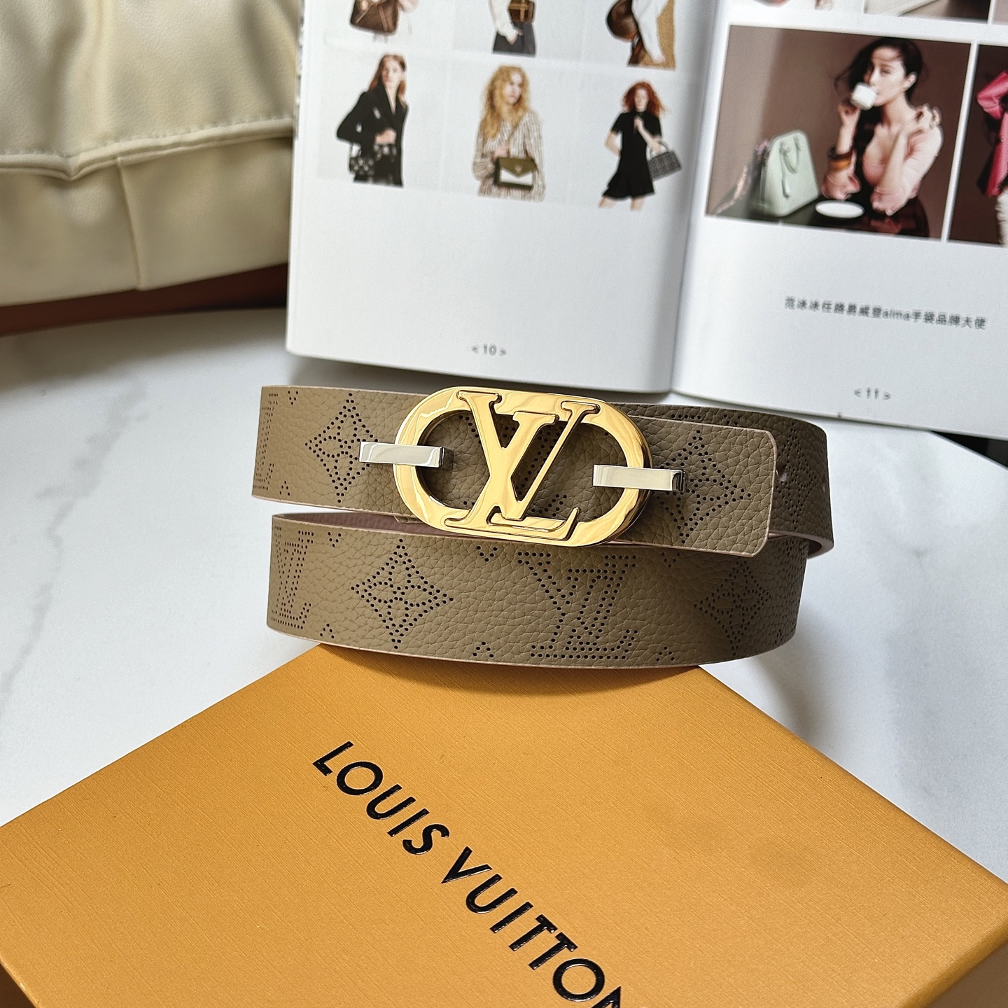 Louis Vuitton Female Basic Belt Cow Leather Gold L