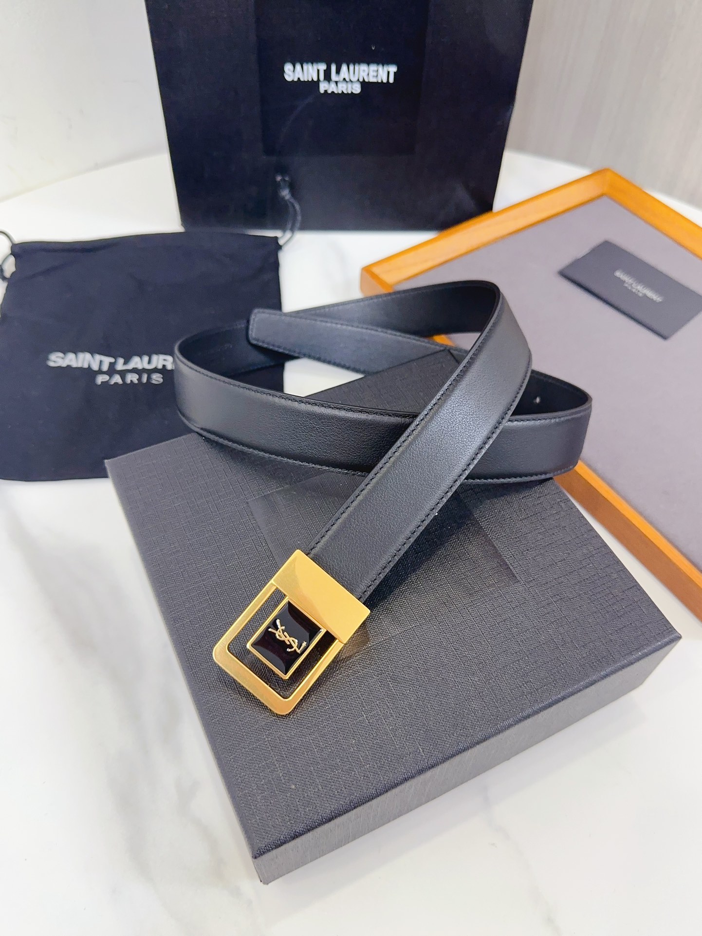 Saint Laurent Female Leather Belt S-m-l