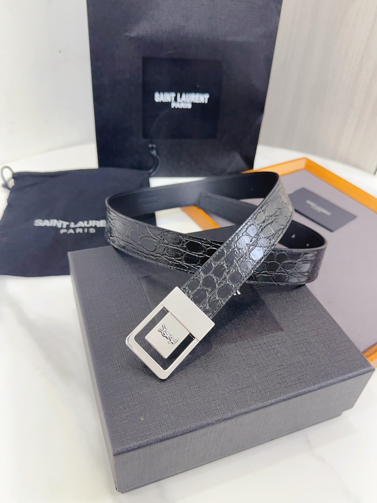 Saint Laurent Female Leather Belt S-m-l