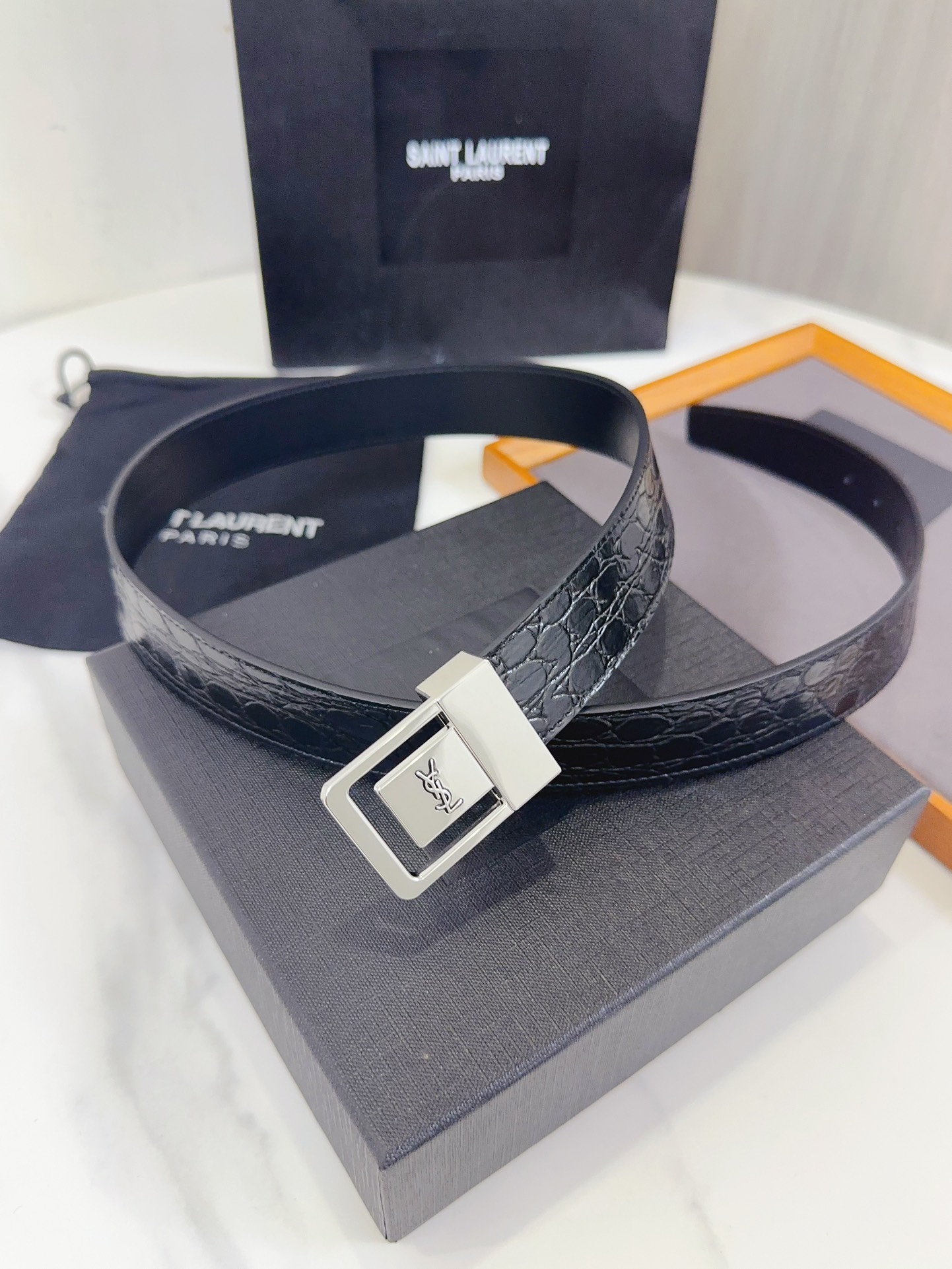 Saint Laurent Female Leather Belt S-m-l