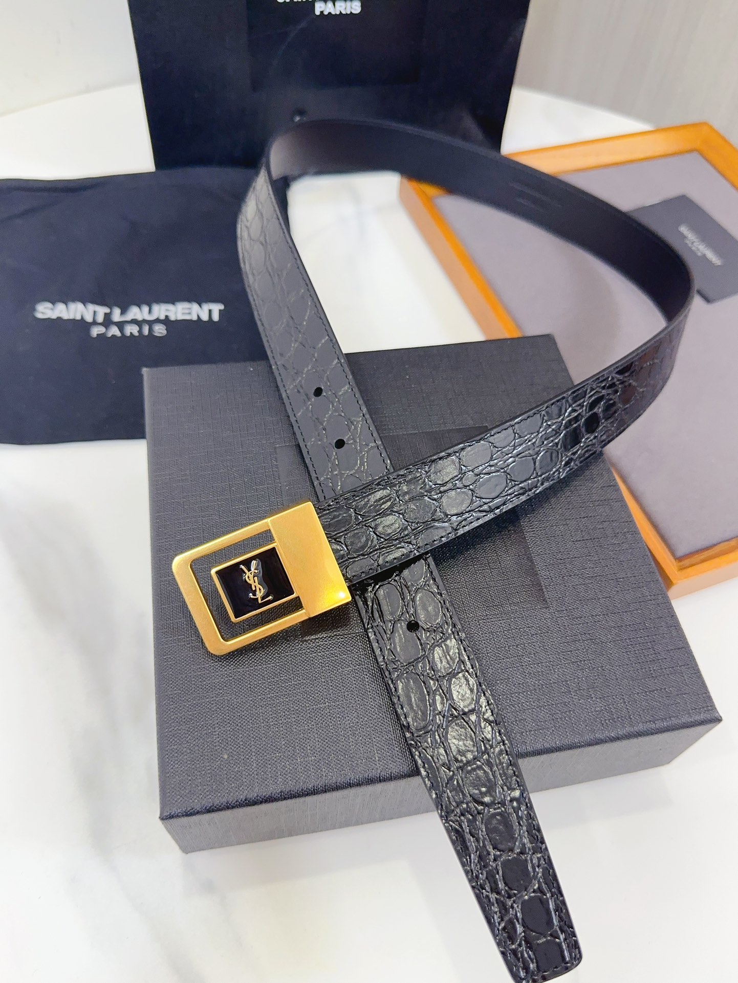 Saint Laurent Female Leather Belt S-m-l