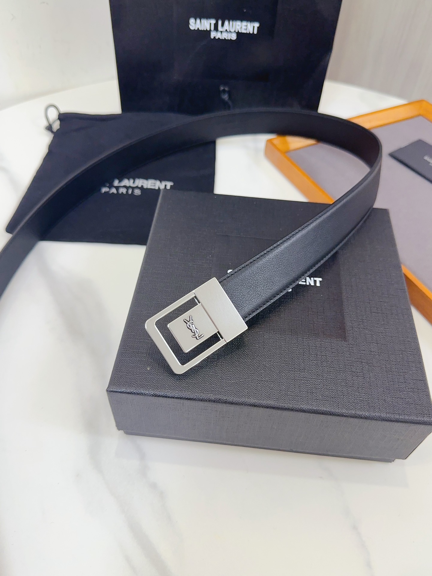 Saint Laurent Female Leather Belt S-m-l