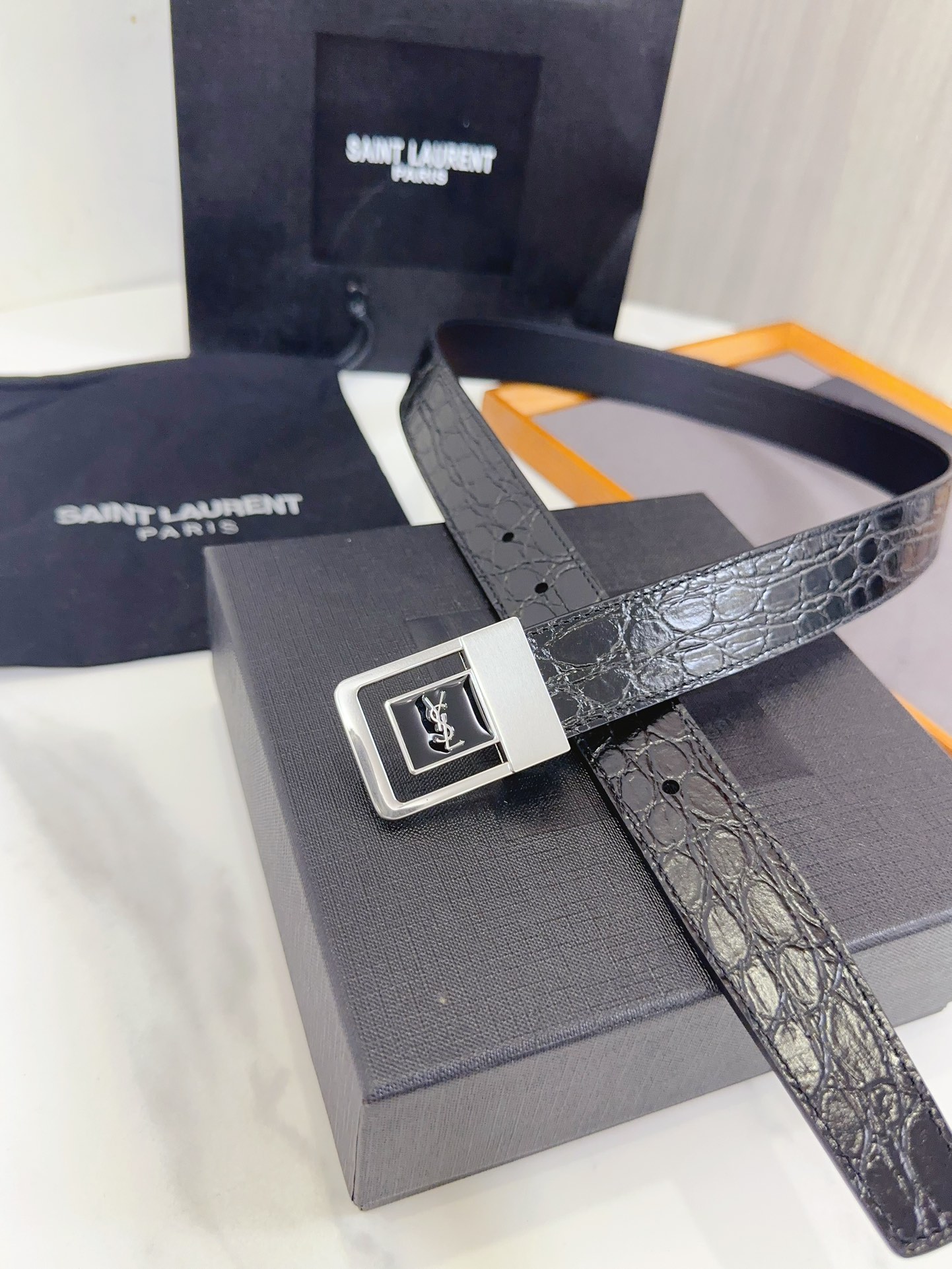 Saint Laurent Female Leather Belt S-m-l