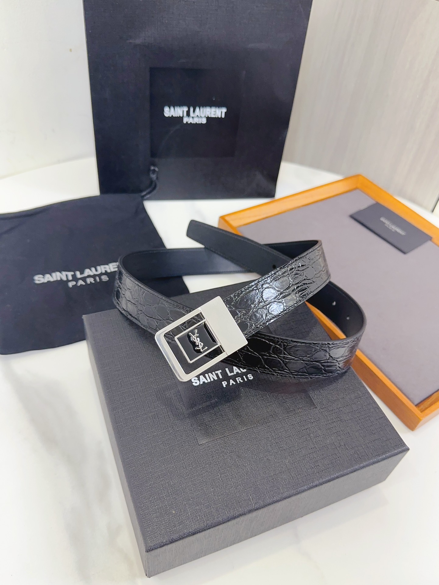 Saint Laurent Female Leather Belt S-m-l