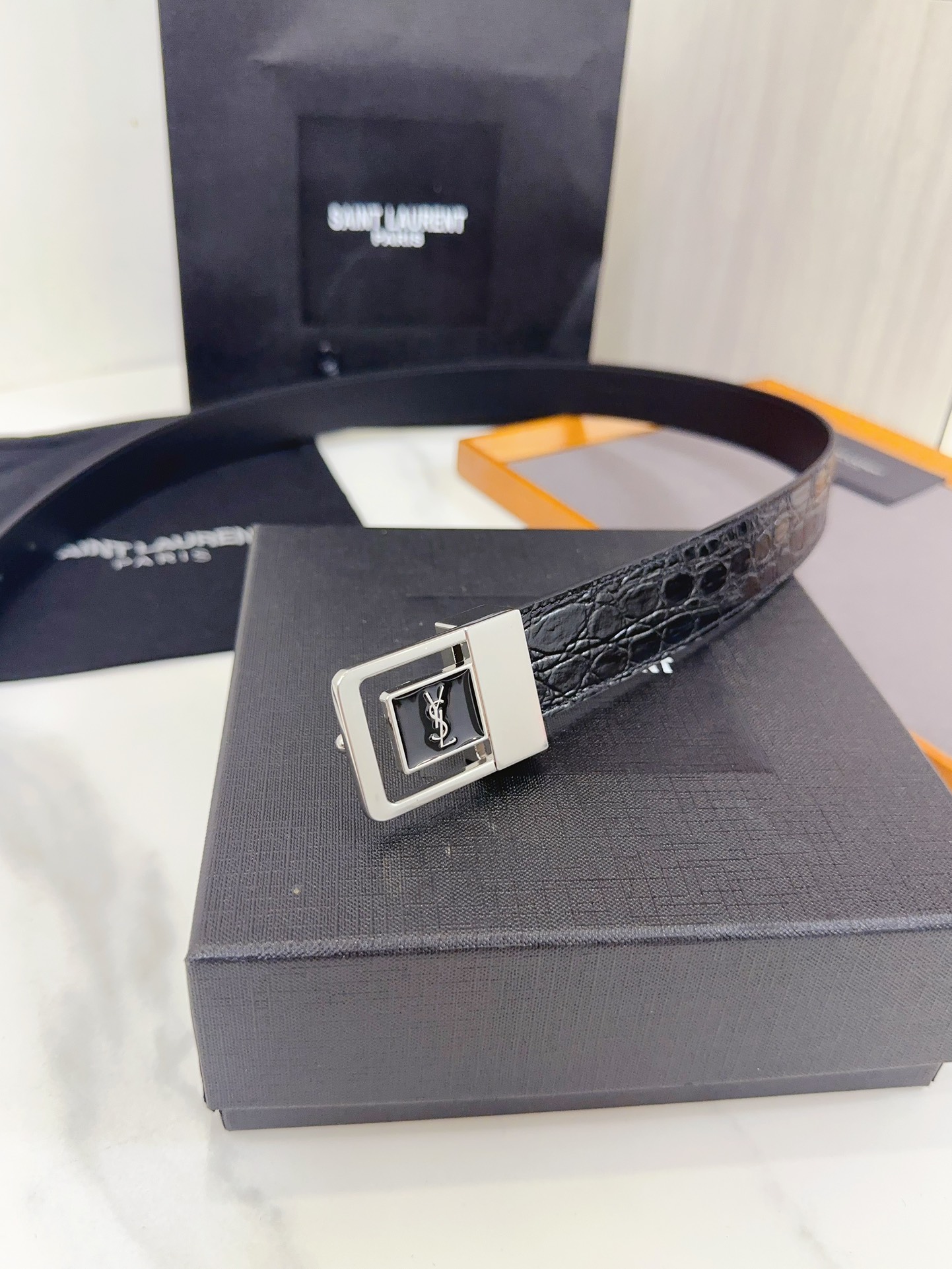 Saint Laurent Female Leather Belt S-m-l