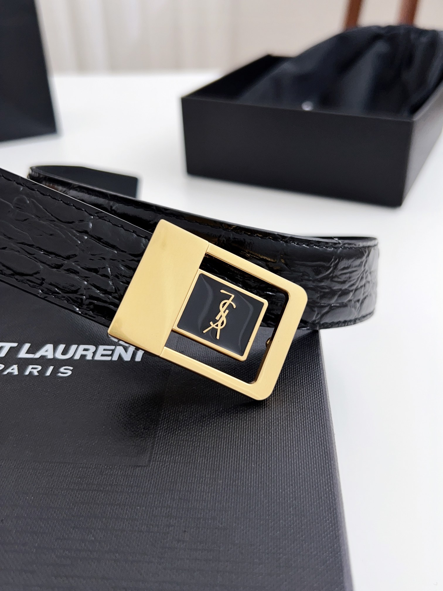 Saint Laurent Female Basic Belt Cow Leather