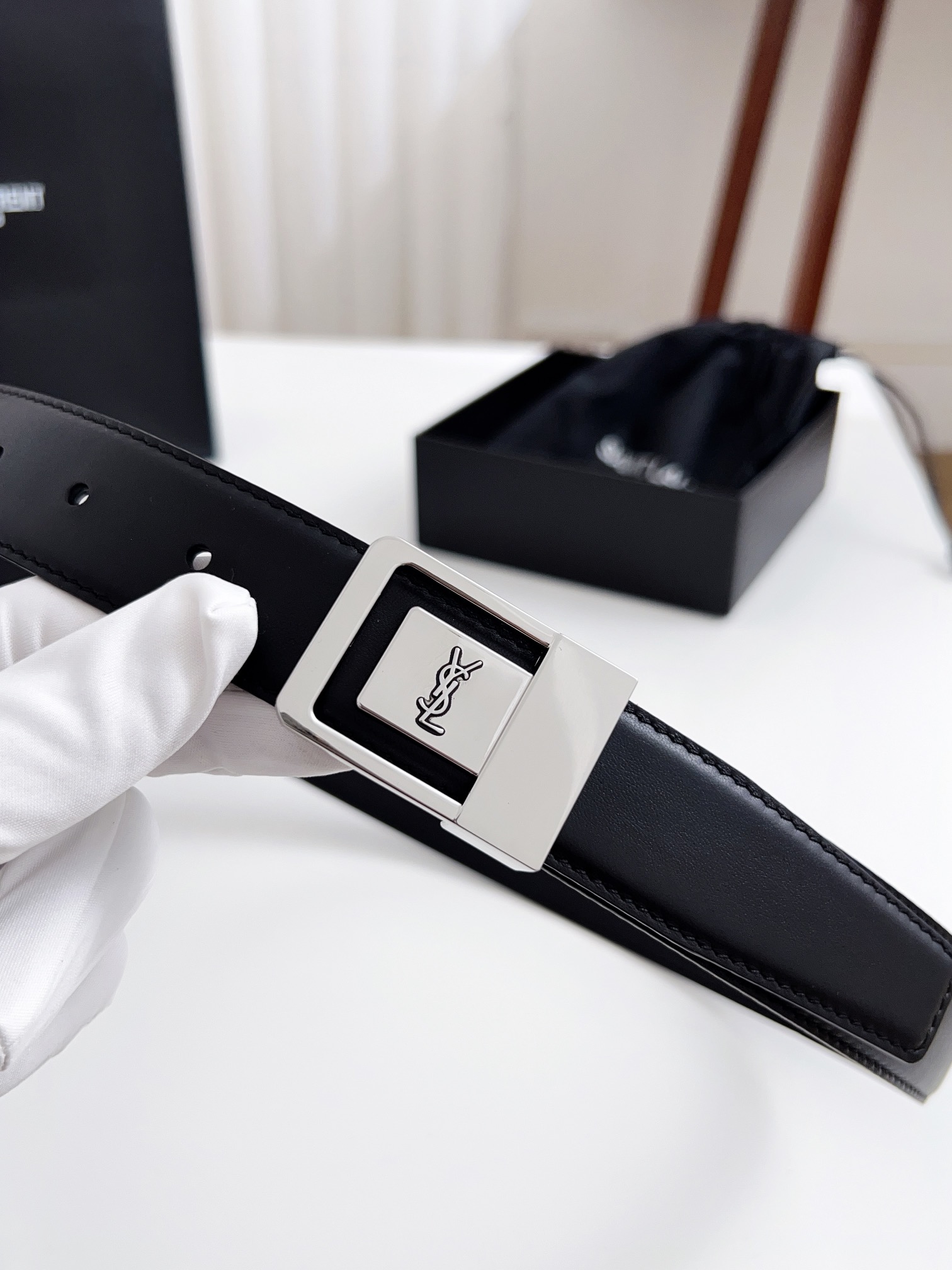 Saint Laurent Female Basic Belt Cow Leather