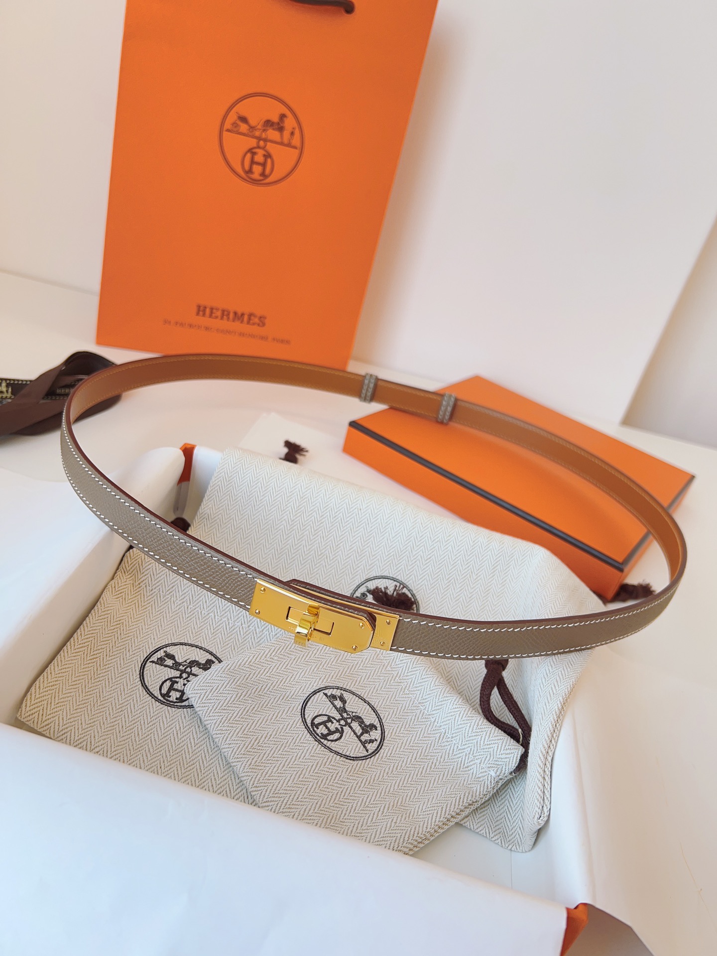 Hermès Female Basic Belt Cow Leather 13514-s-m-l