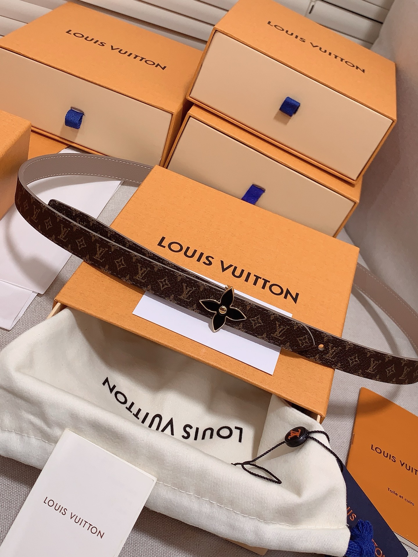Louis Vuitton Female Leather Belt 5mm-s-m-l