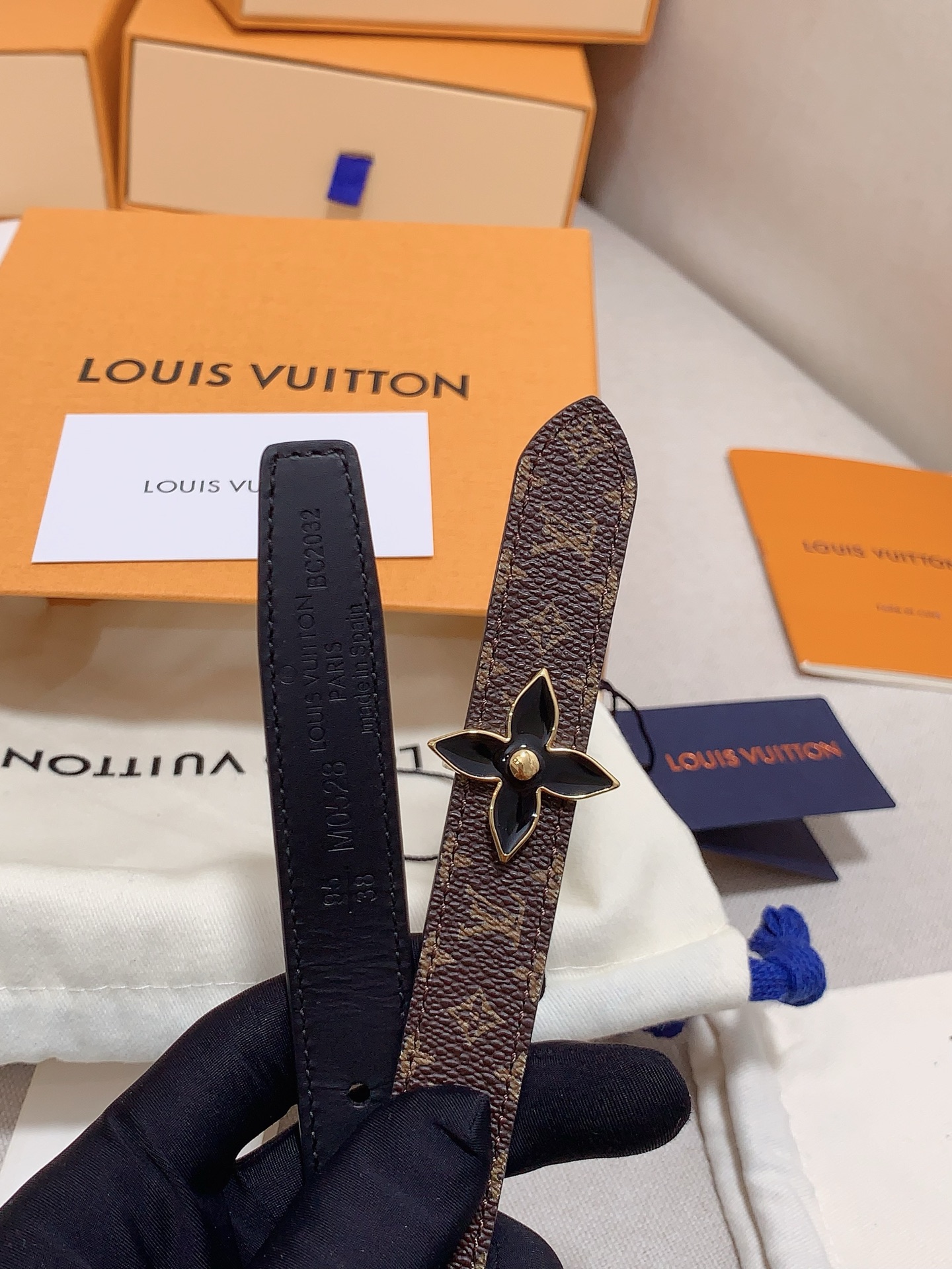 Louis Vuitton Female Leather Belt 5mm-s-m-l