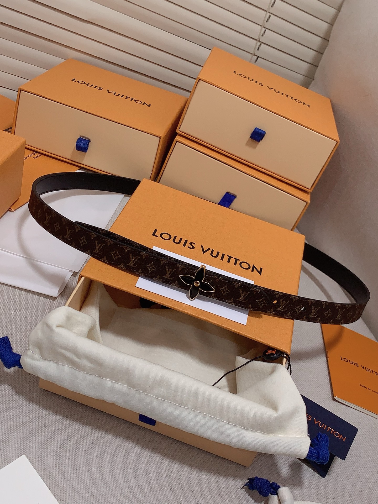 Louis Vuitton Female Leather Belt 5mm-s-m-l