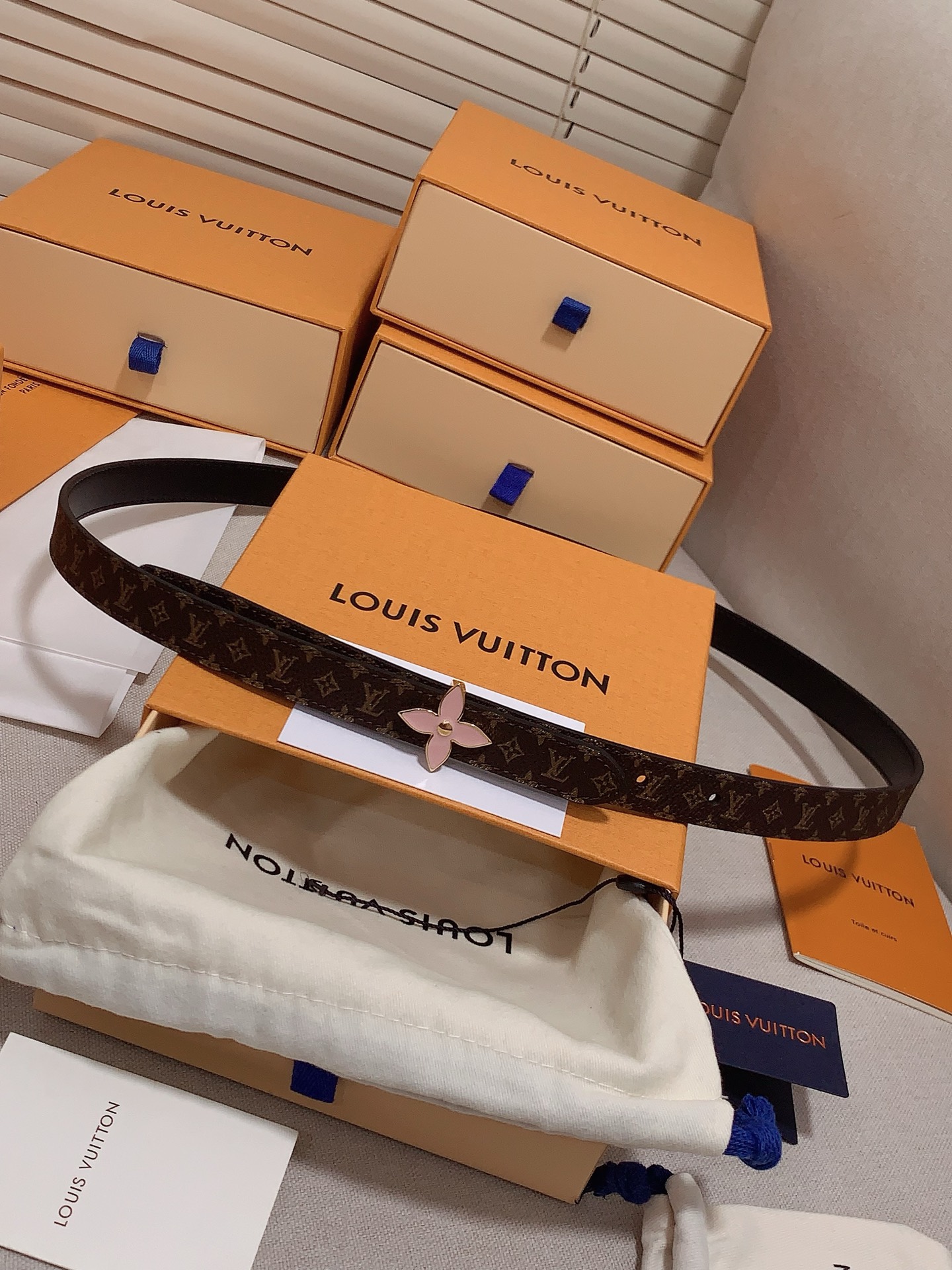 Louis Vuitton Female Leather Belt 5mm-13514-l-m-s
