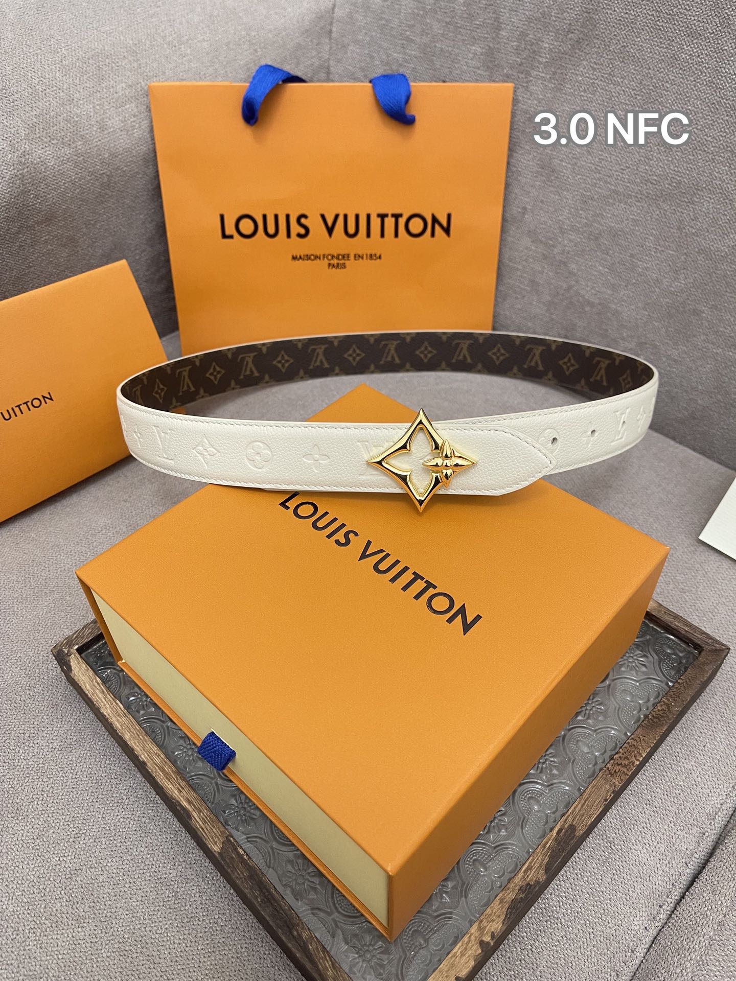 Louis Vuitton Female Basic Belt Cow Leather M-l