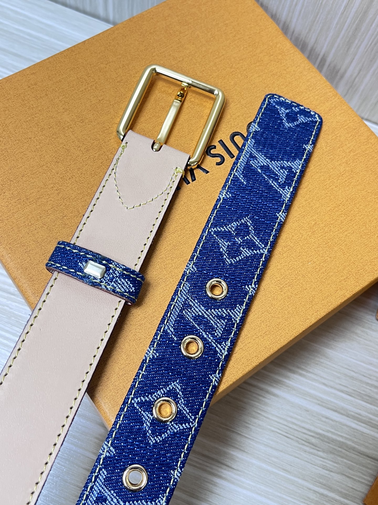 Louis Vuitton Female Basic Belt Canvas M-l