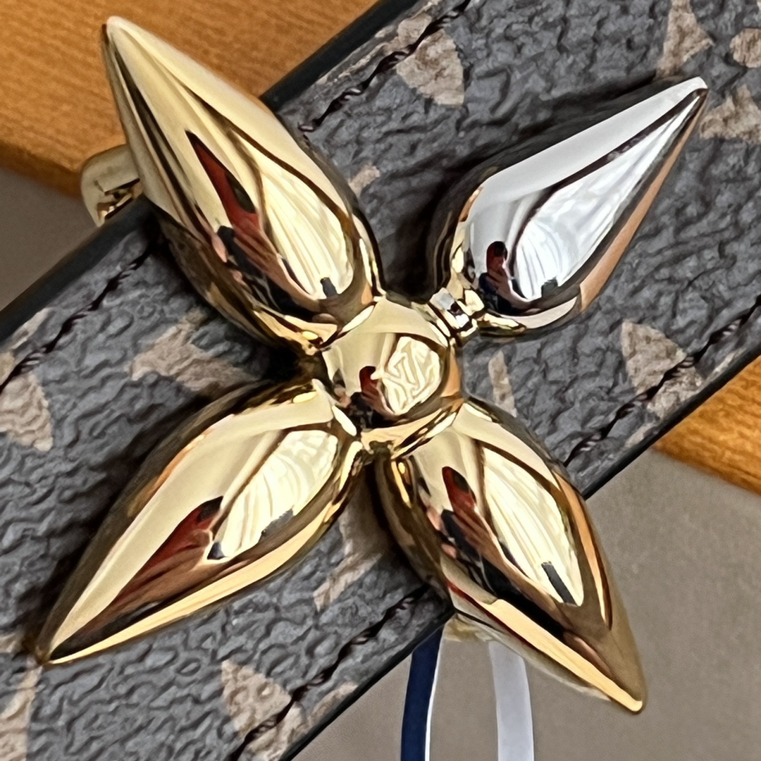 Louis Vuitton Female Basic Belt Cow Leather Black M