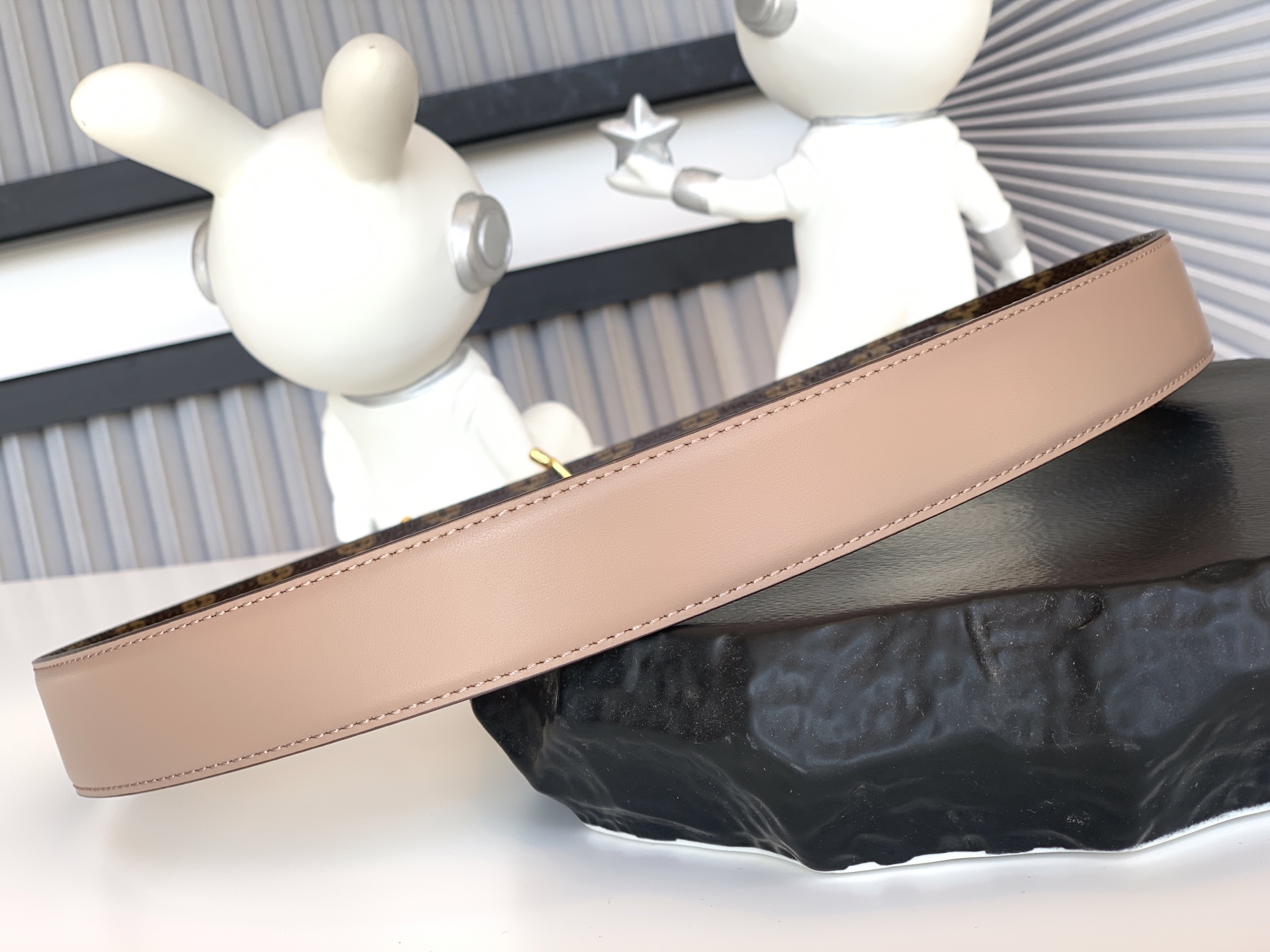 Louis Vuitton Female Basic Belt M-l