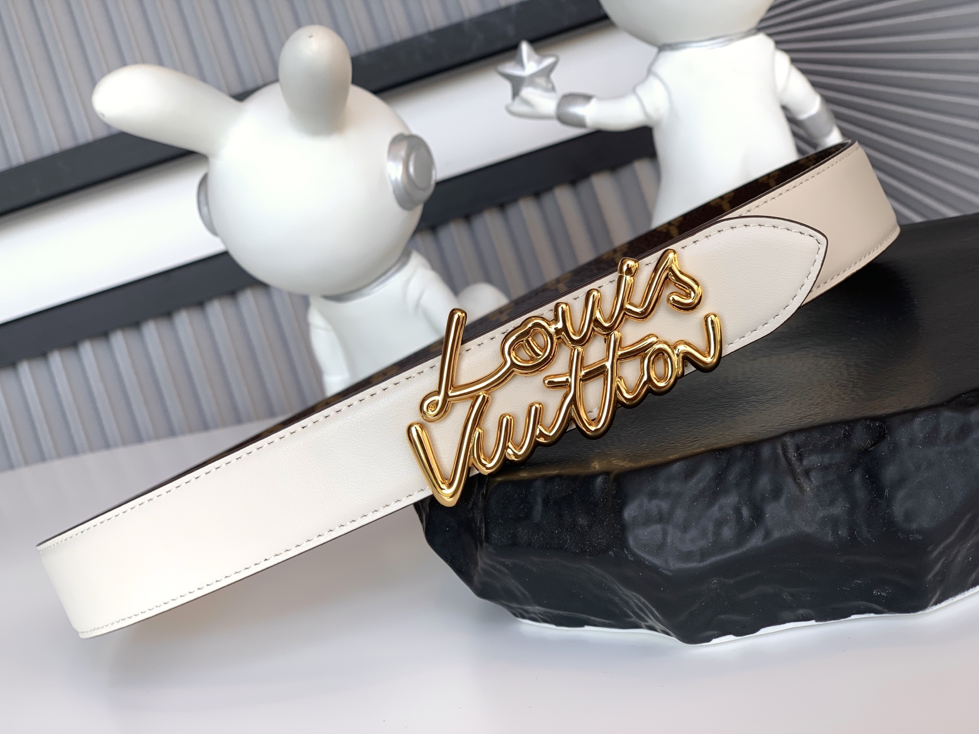 Louis Vuitton Female Basic Belt M-l