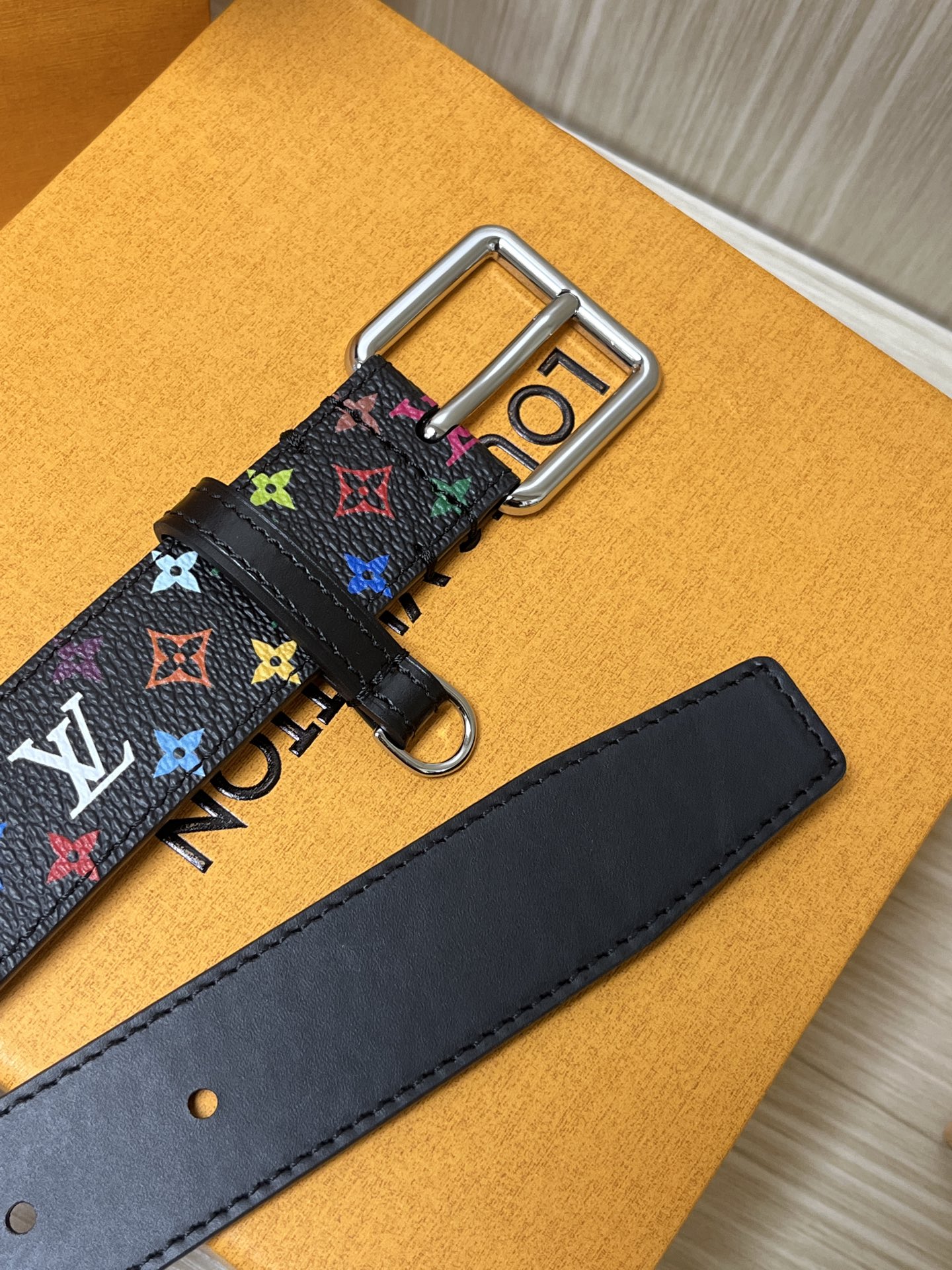 Louis Vuitton Female Basic Belt Canvas M-l
