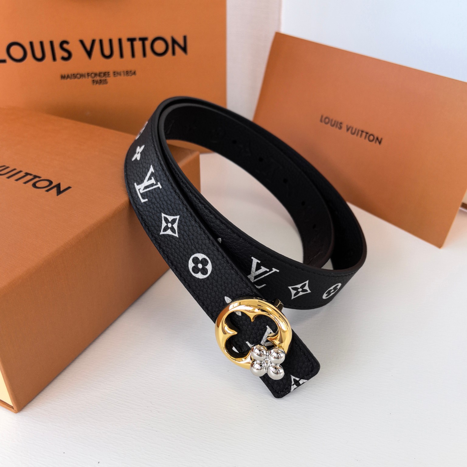 Louis Vuitton Female Basic Belt M-l
