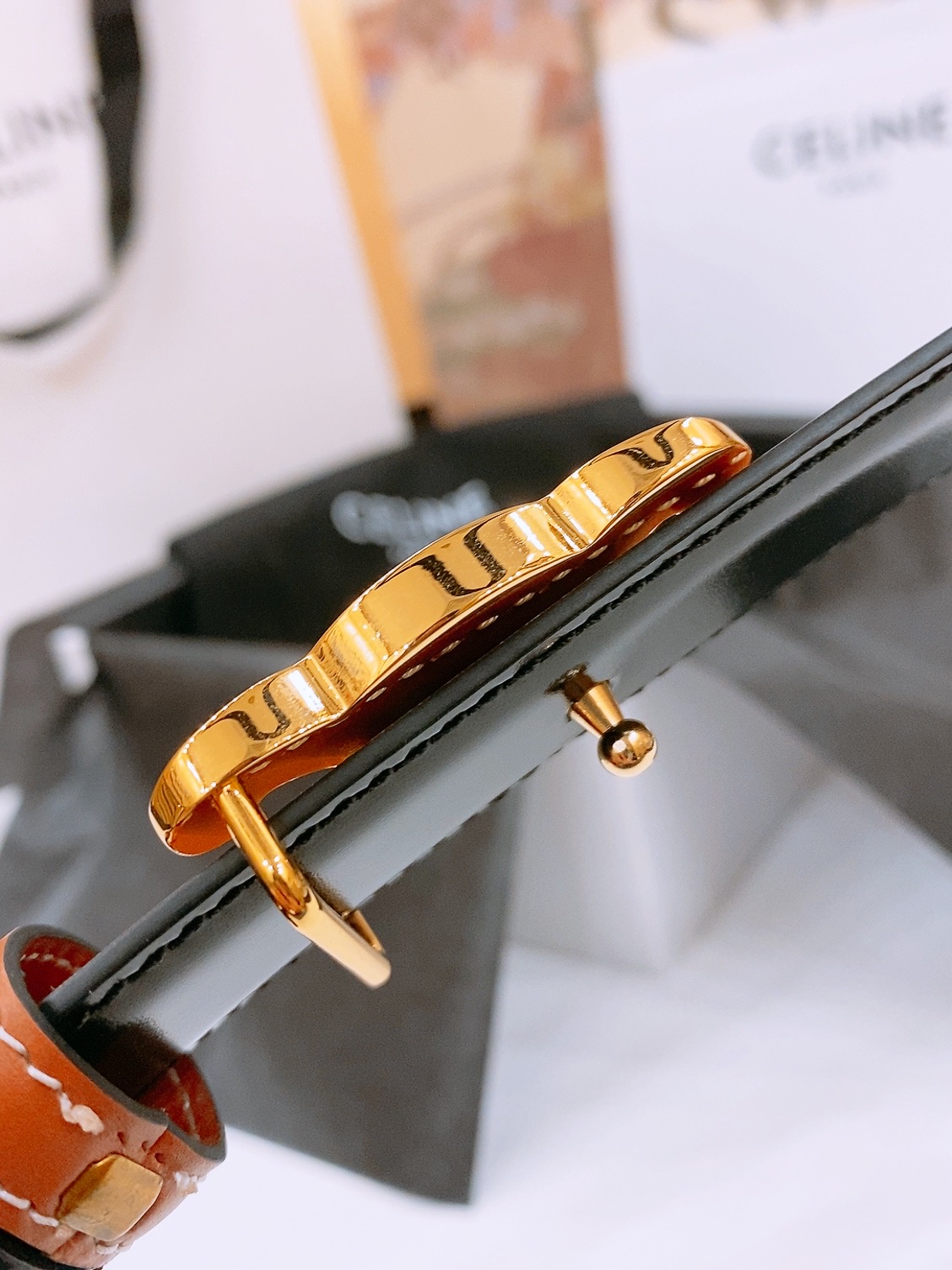 Female Leather Belt M