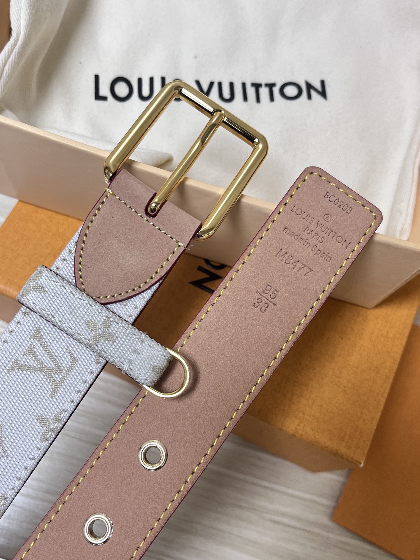 Louis Vuitton Female Basic Belt White 0mm-m-l