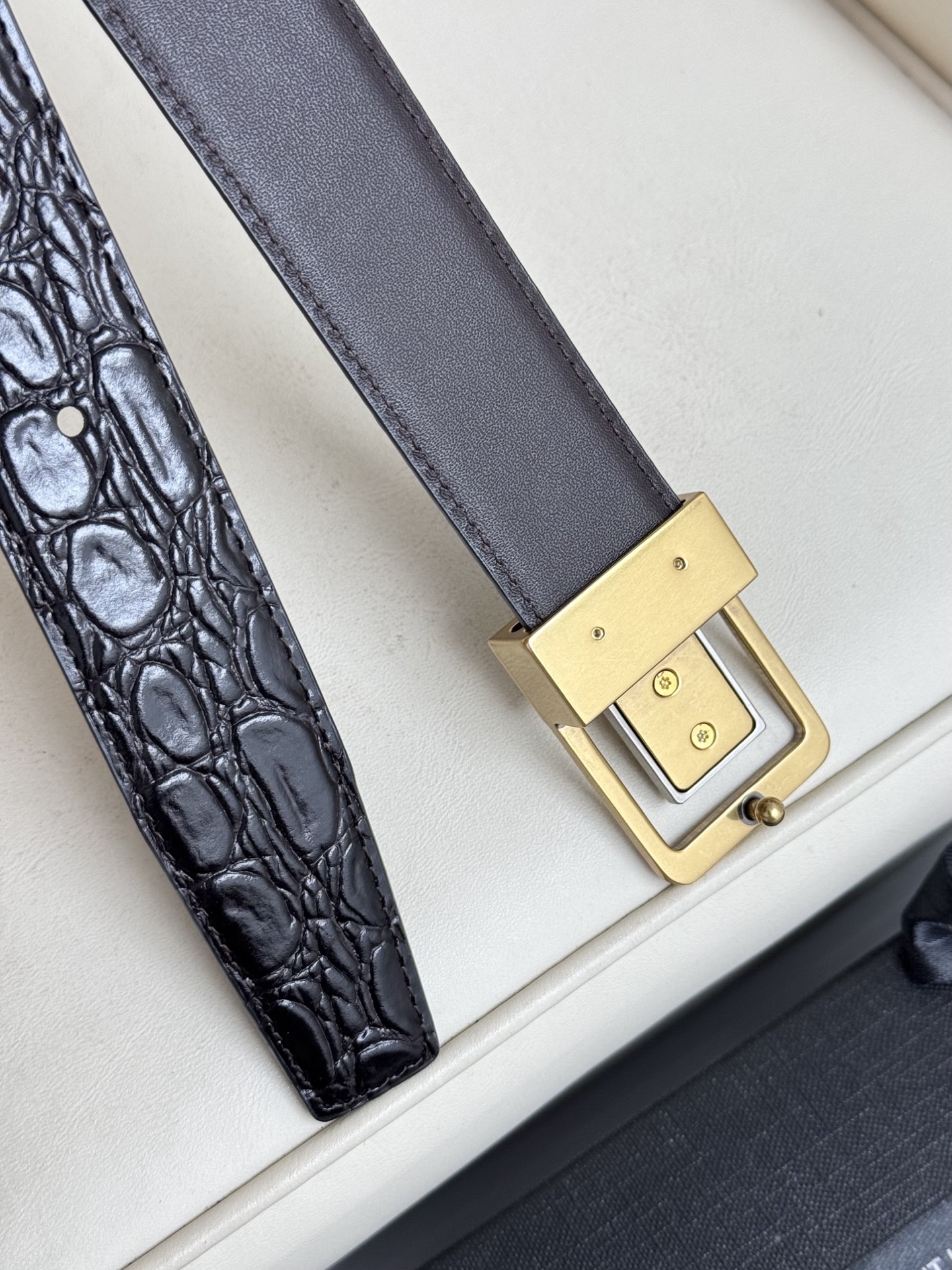 Saint Laurent Female Leather Belt S-m-l
