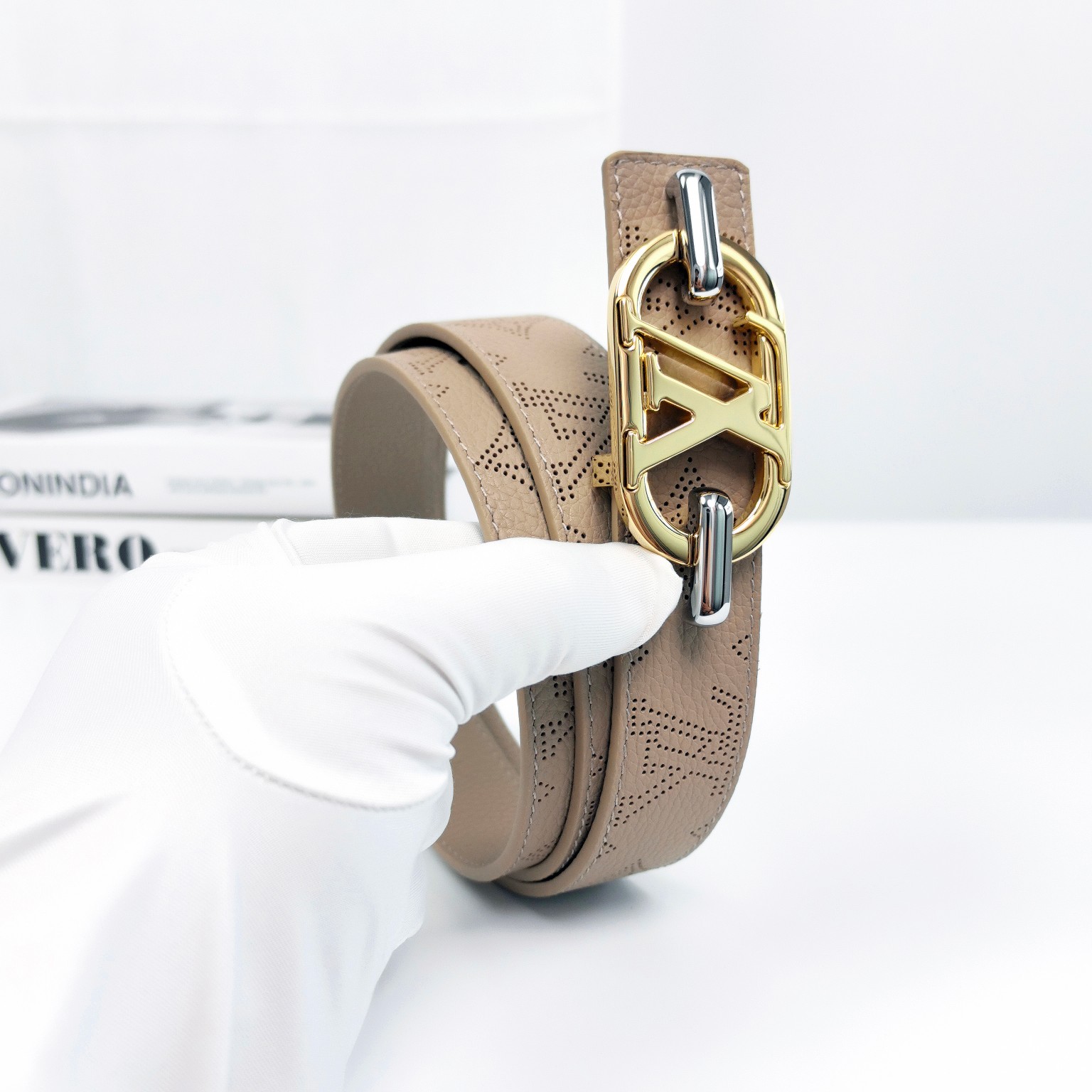 Female Basic Belt Cow Leather M