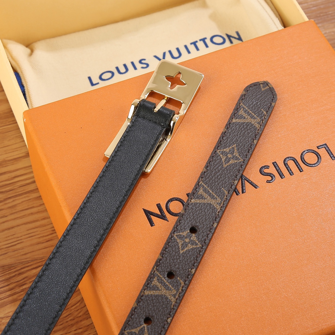 Louis Vuitton Female Leather Belt Canvas Gold 18mm-m-l