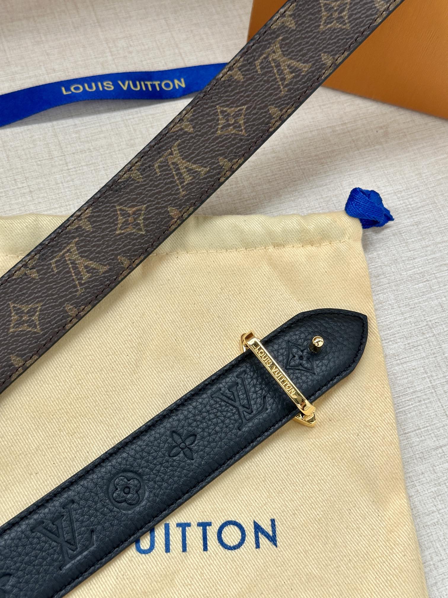Louis Vuitton Female Basic Belt Cow Leather M-l