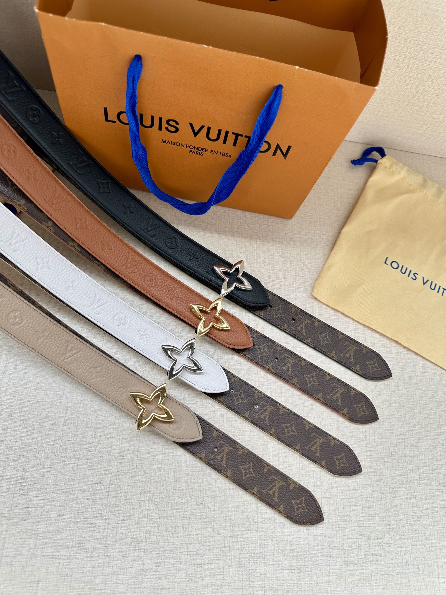 Louis Vuitton Female Basic Belt Cow Leather M-l