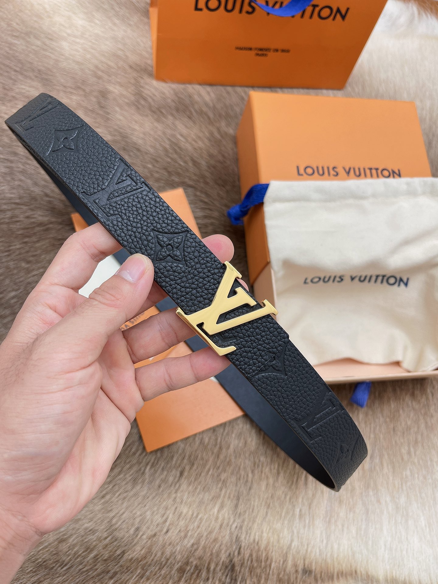 Louis Vuitton Female Leather Belt M-l