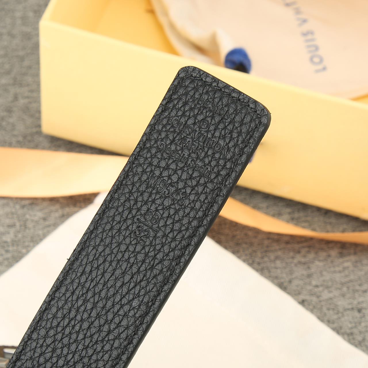 Louis Vuitton Female Basic Belt Canvas M-l