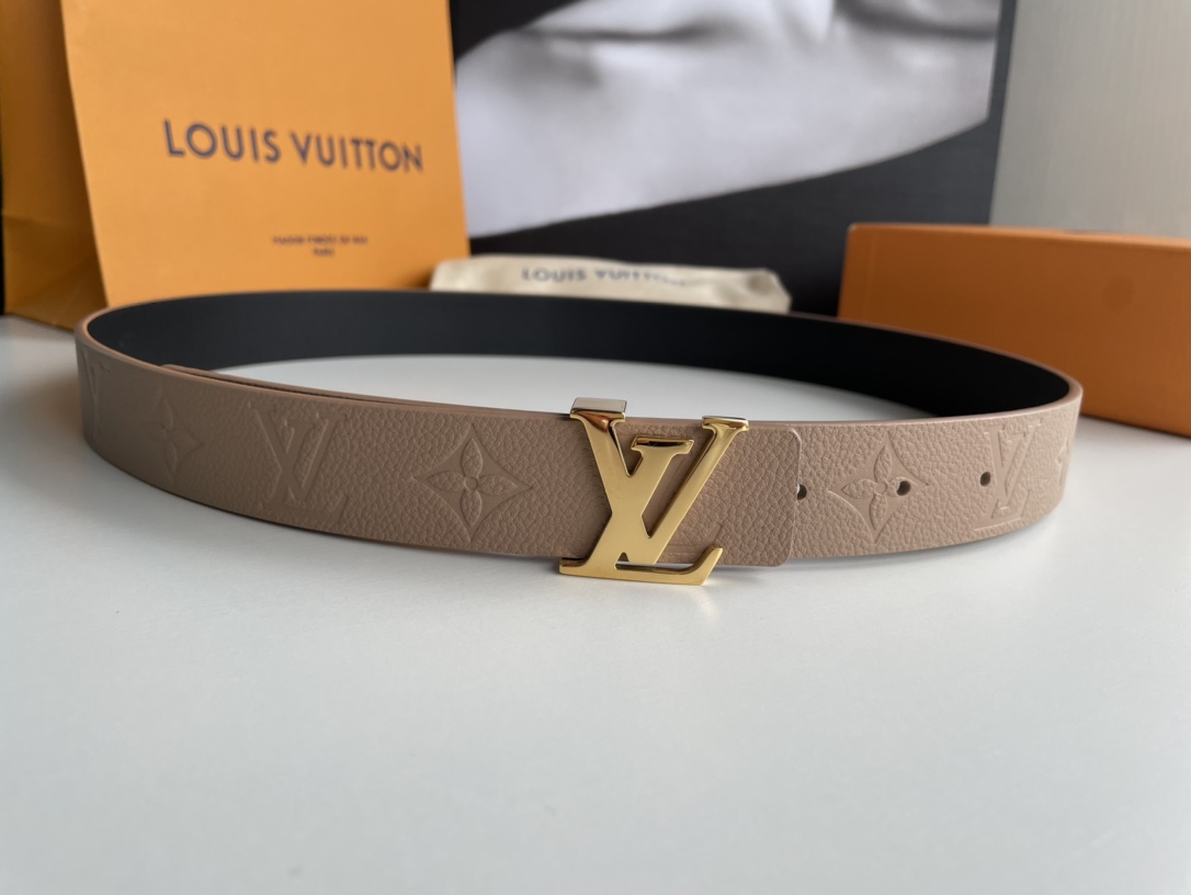 Louis Vuitton Female Leather Belt Cow Leather Silver M-l