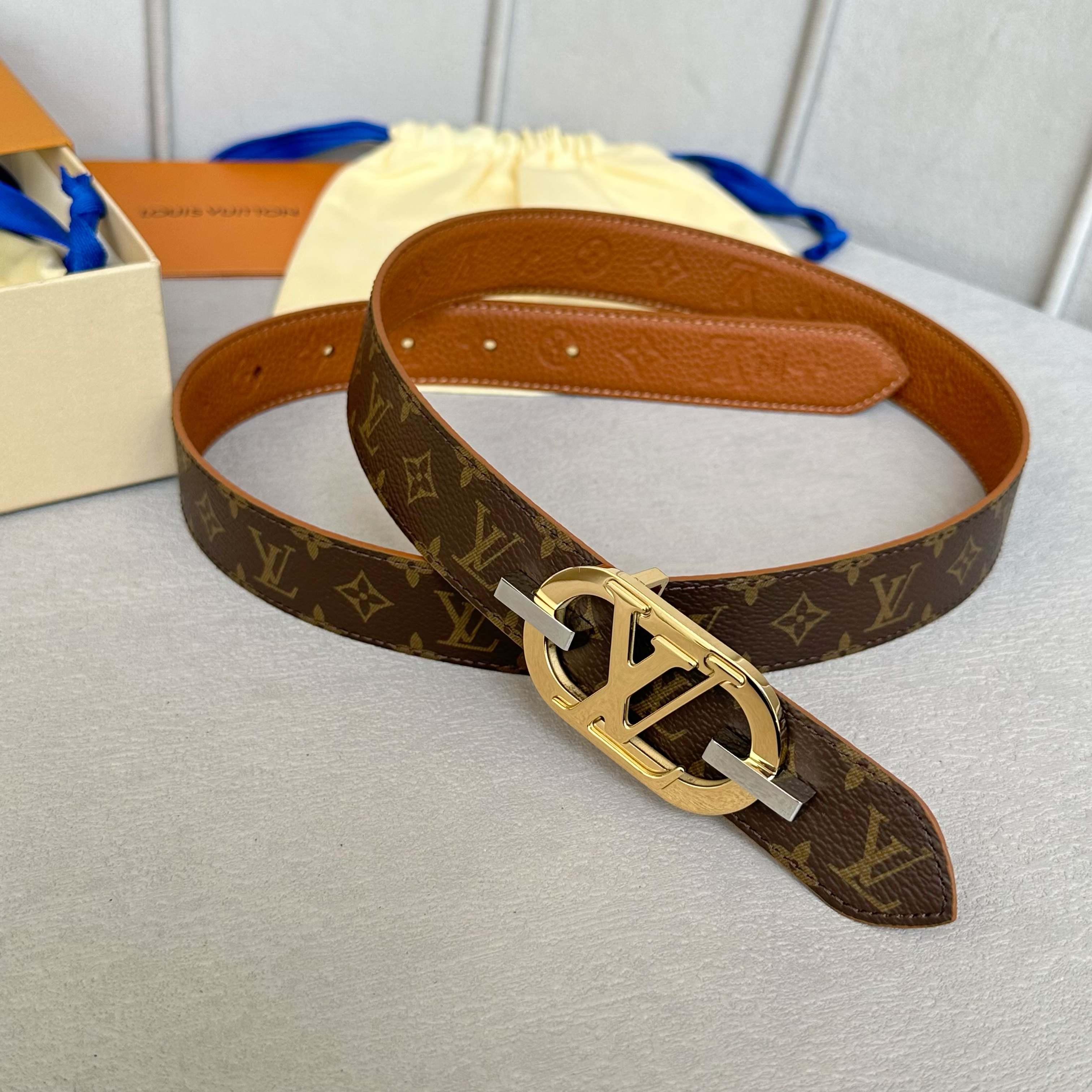 Louis Vuitton Female Basic Belt Cow Leather S-l