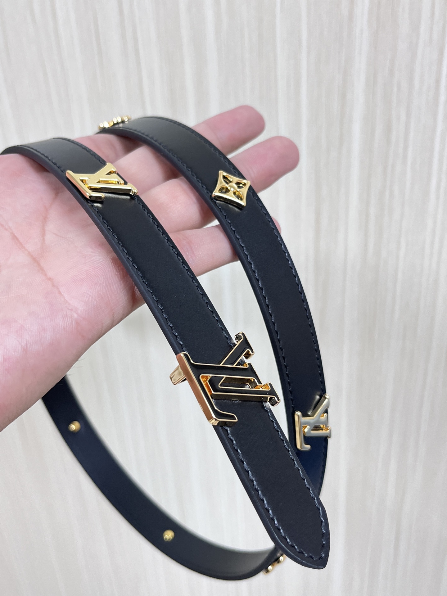 Louis Vuitton Female Basic Belt Cow Leather Black M-l