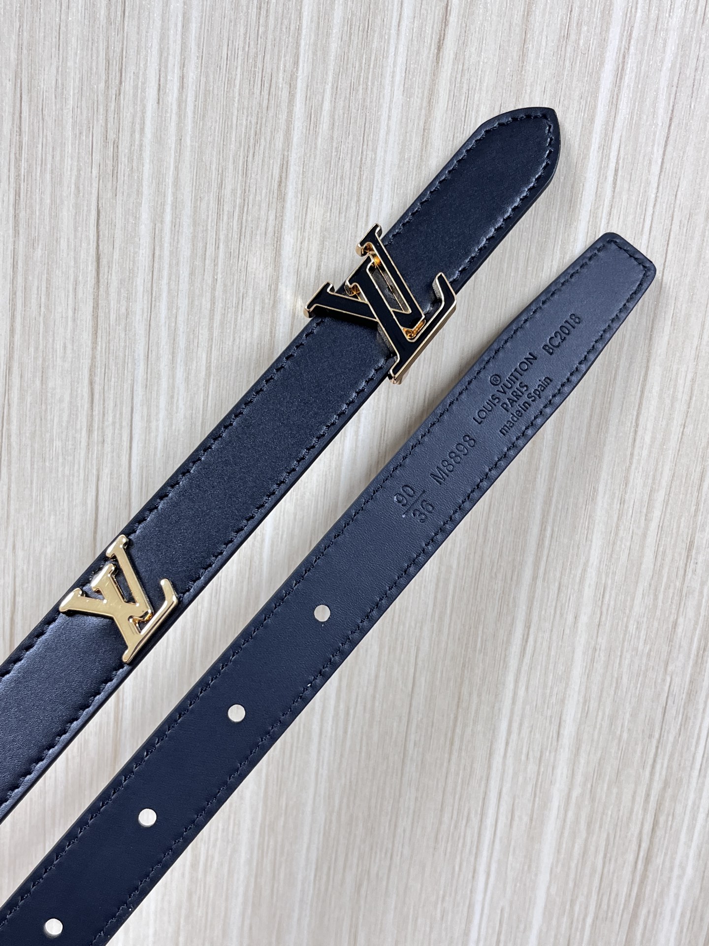 Louis Vuitton Female Basic Belt Cow Leather Black M-l