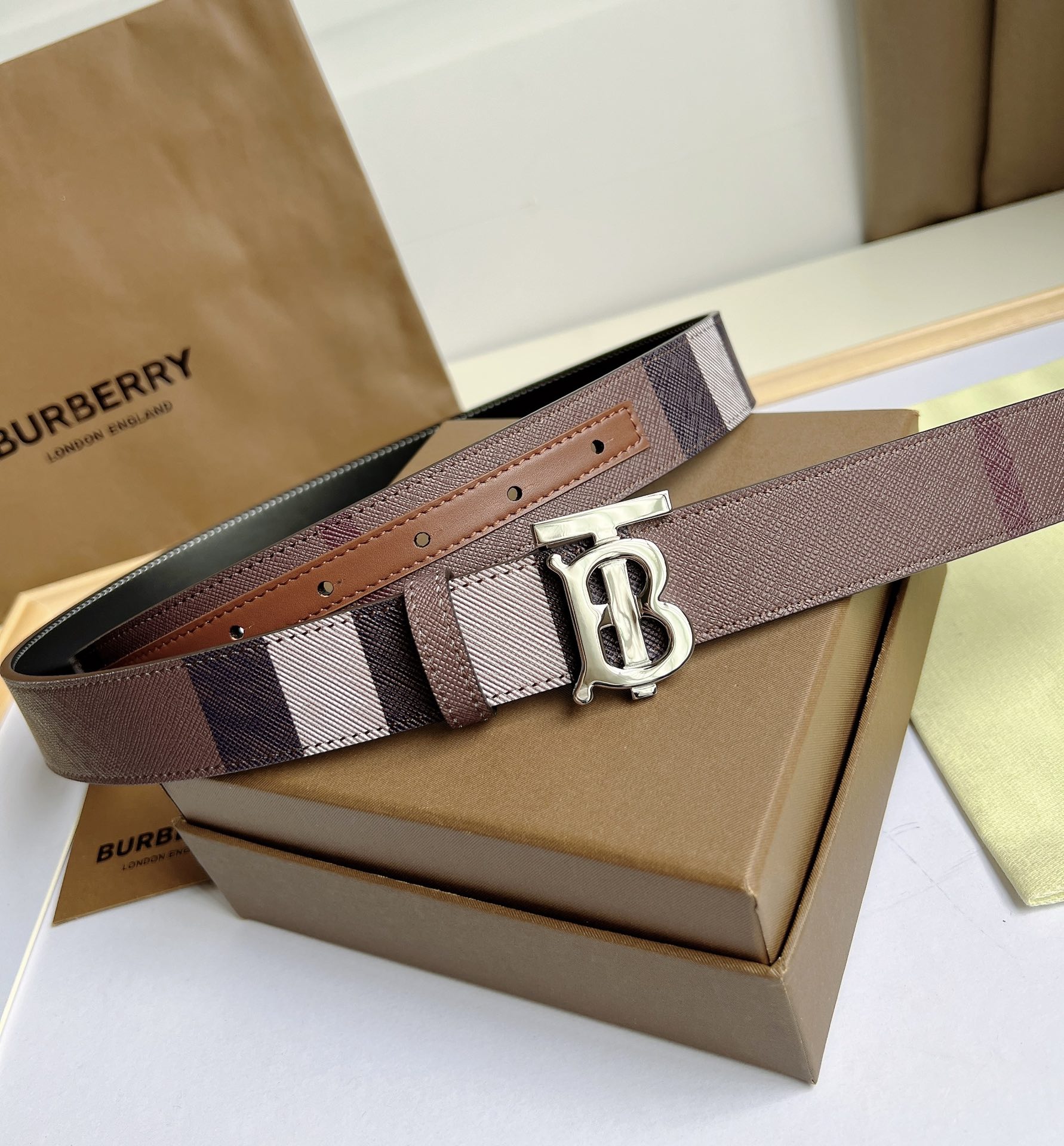 Burberry Female Basic Belt M