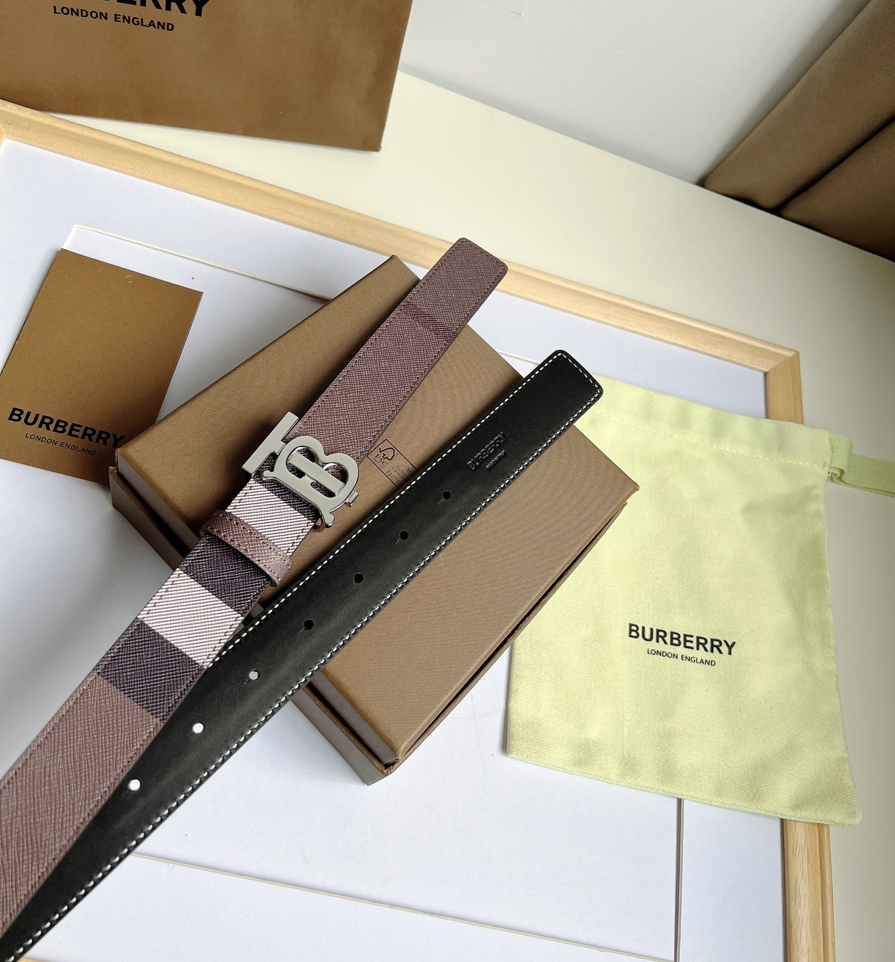 Burberry Female Basic Belt M