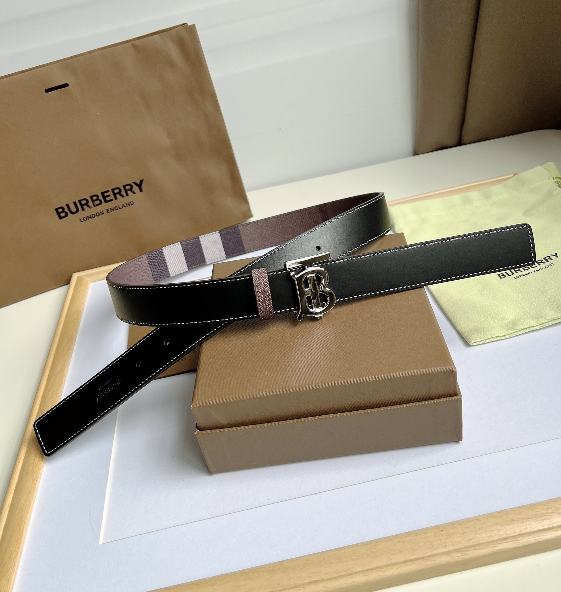 Burberry Female Basic Belt M