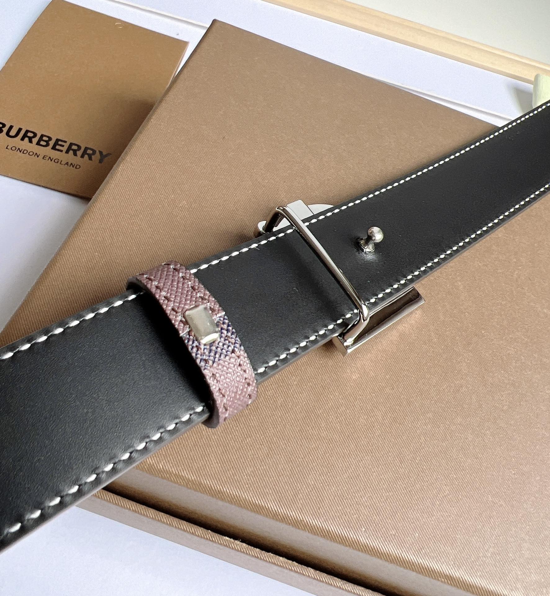 Burberry Female Basic Belt M