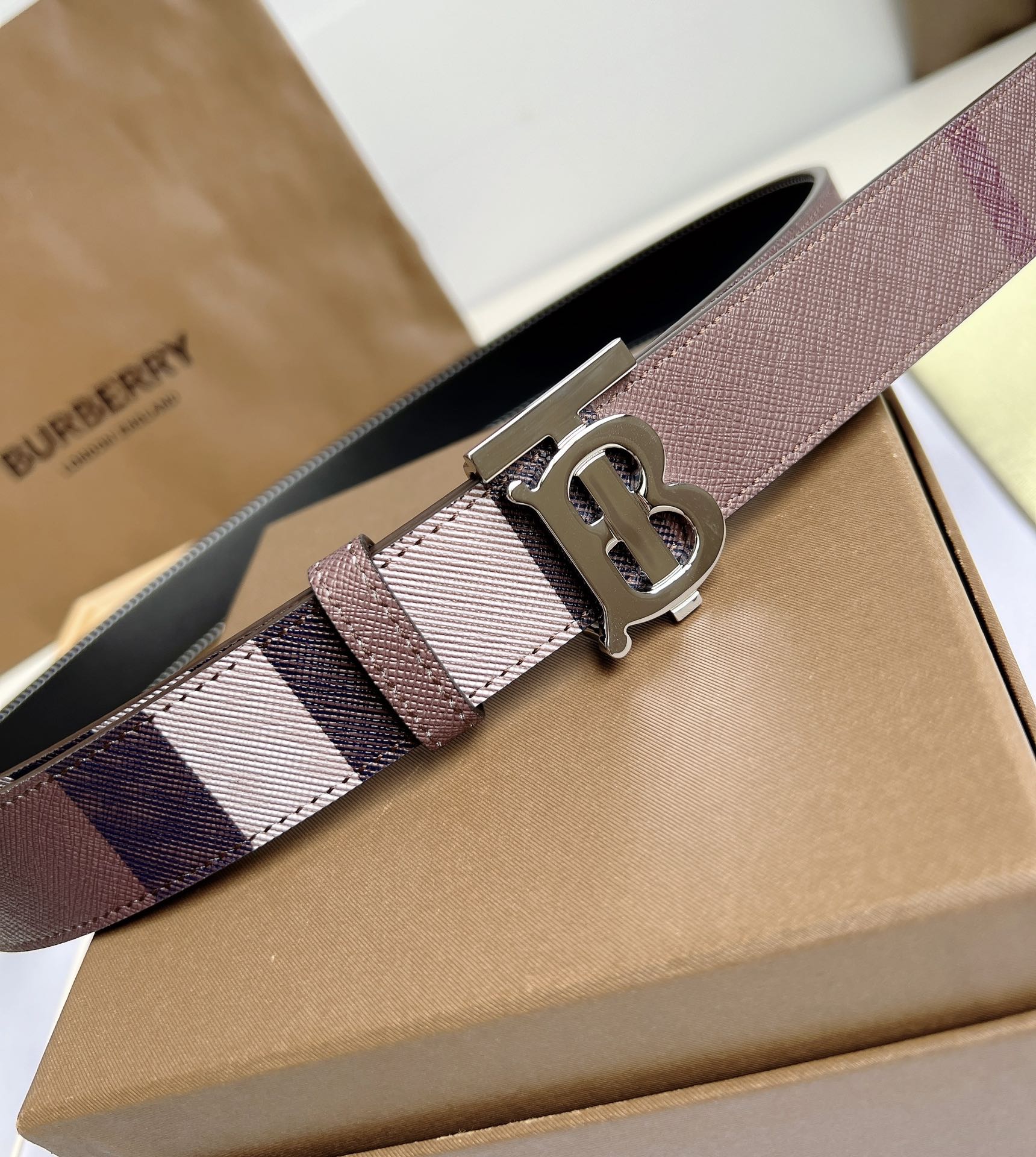 Burberry Female Basic Belt M