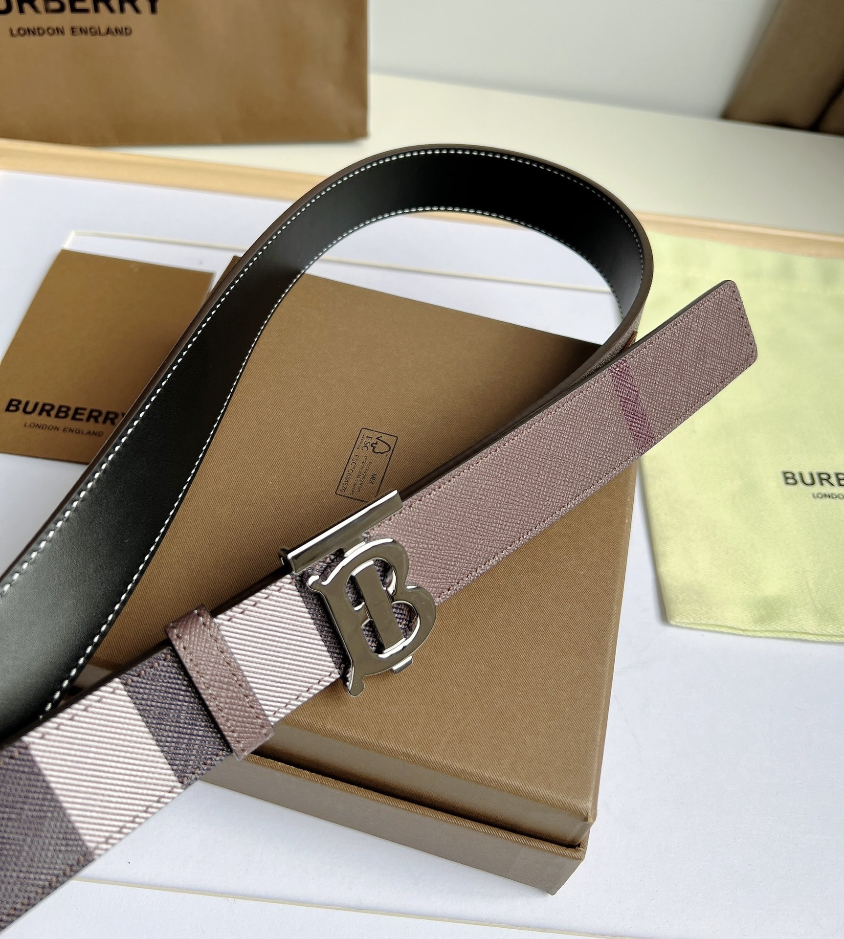 Burberry Female Basic Belt M