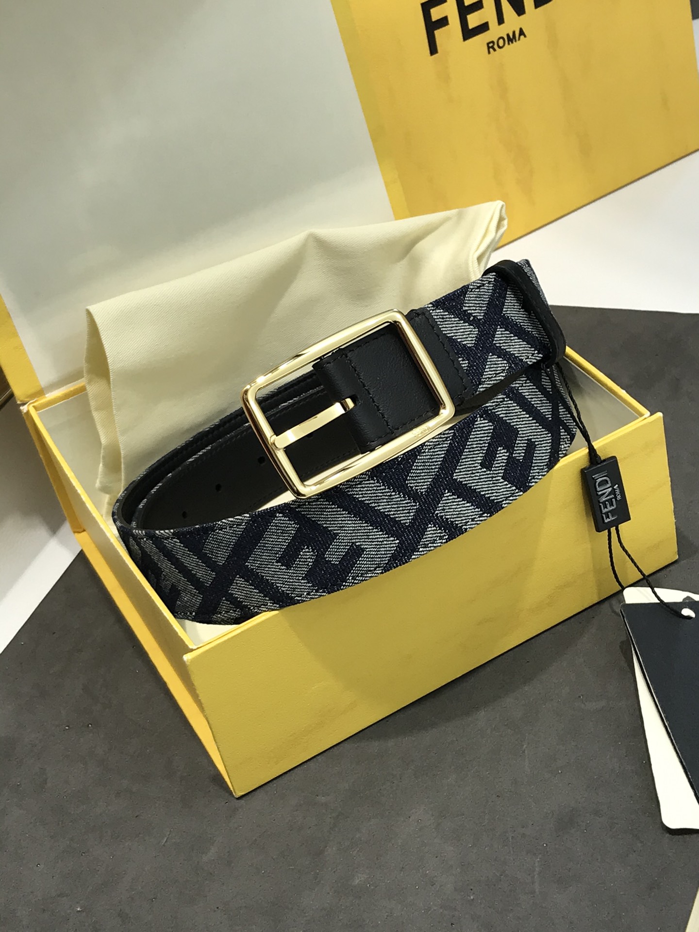 Fendi Leather Belt Cow Leather 35mm