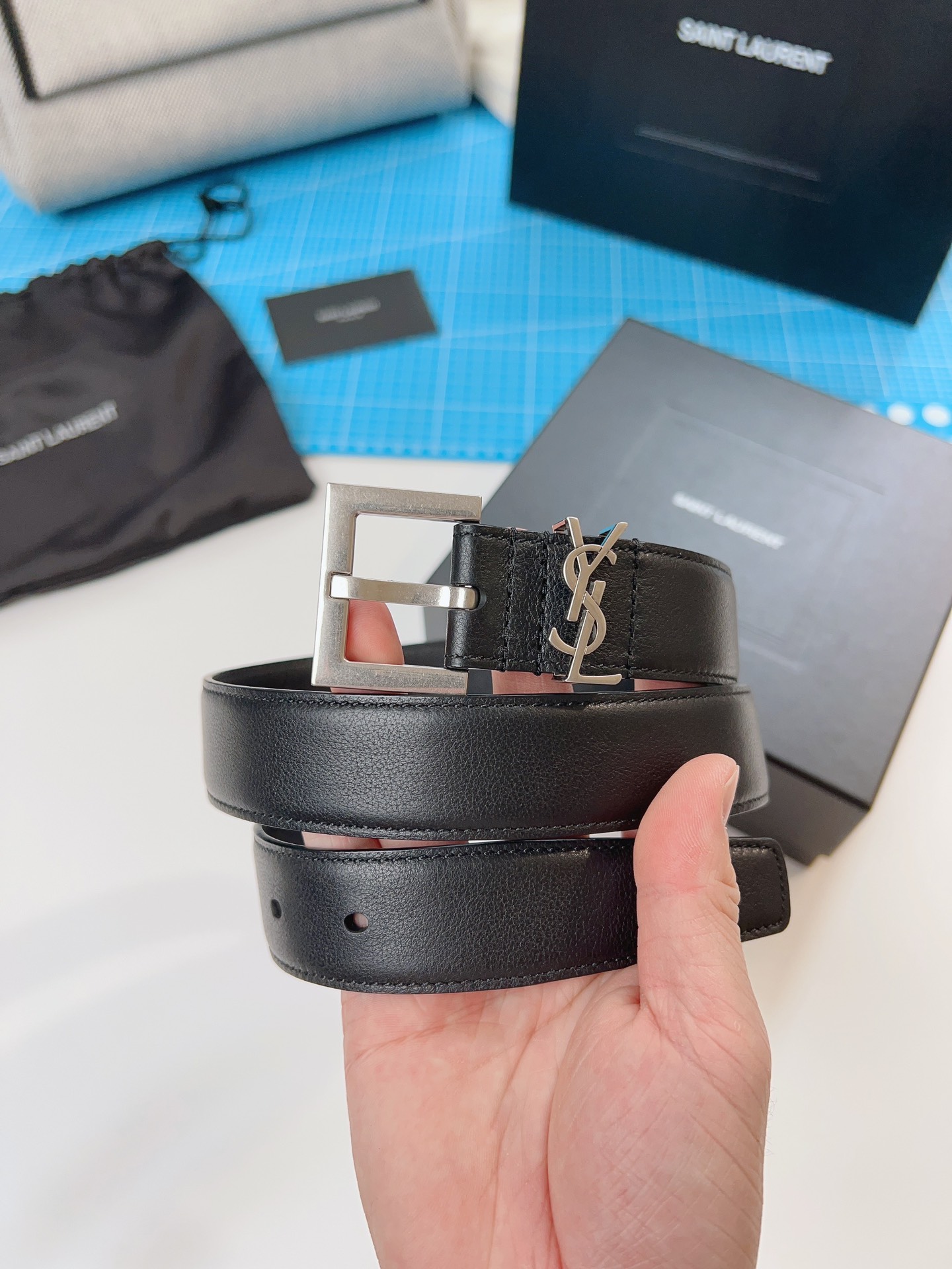 Saint Laurent Female Basic Belt Cow Leather