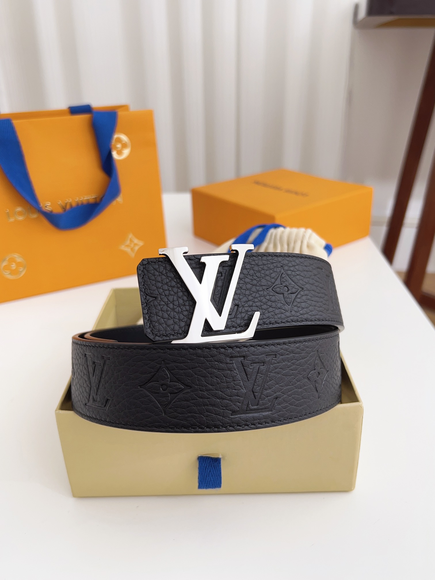 Louis Vuitton Basic Belt 40mm-l