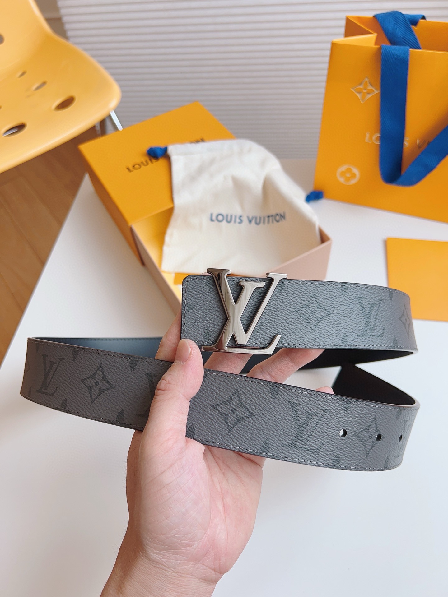 Louis Vuitton Basic Belt 40mm-l