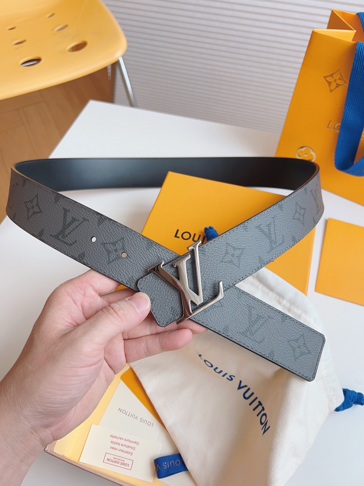 Louis Vuitton Basic Belt 40mm-l