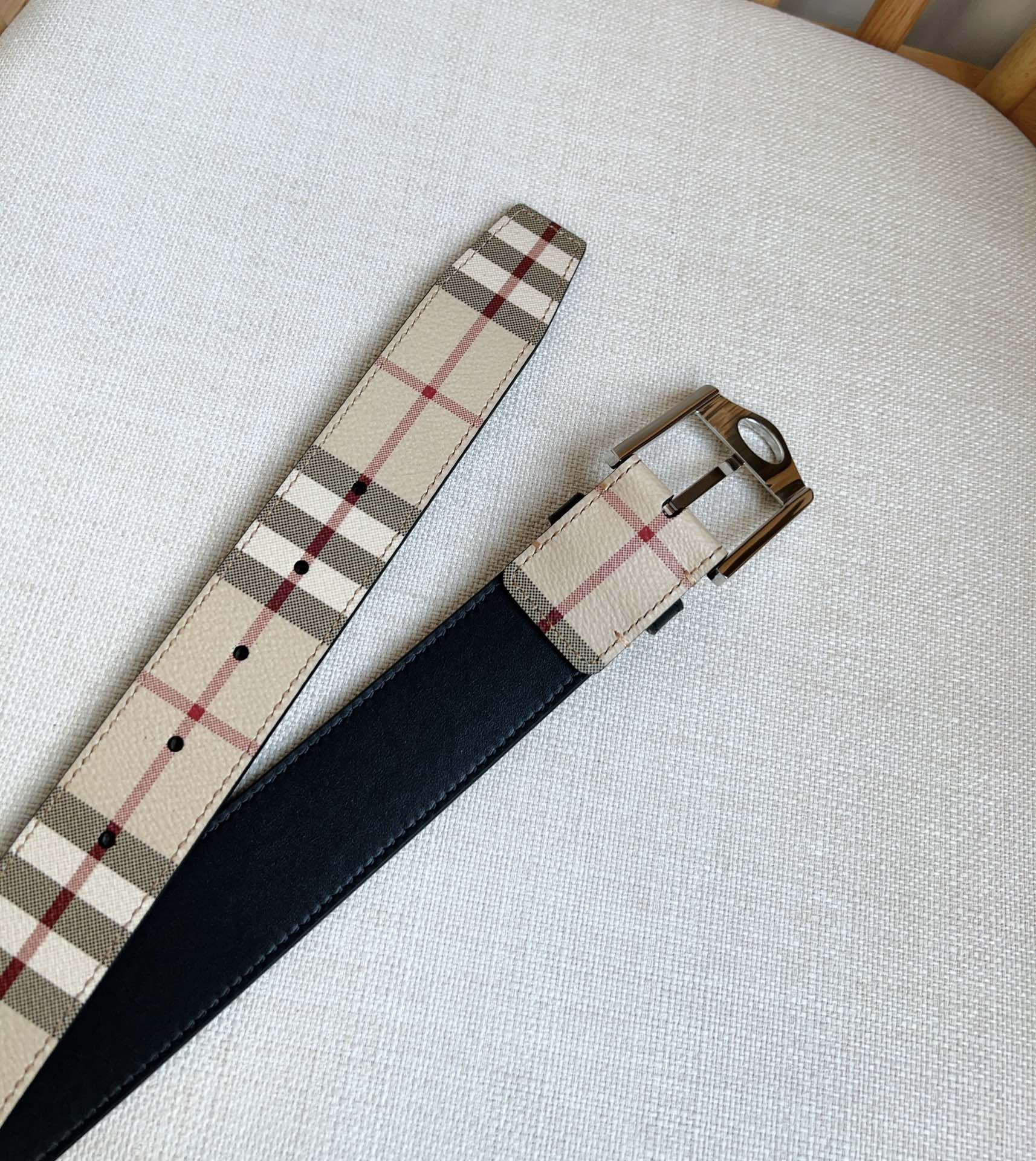 Burberry Basic Belt M-l